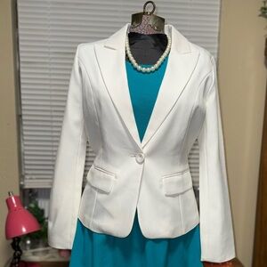 Chic White Women's Blazer